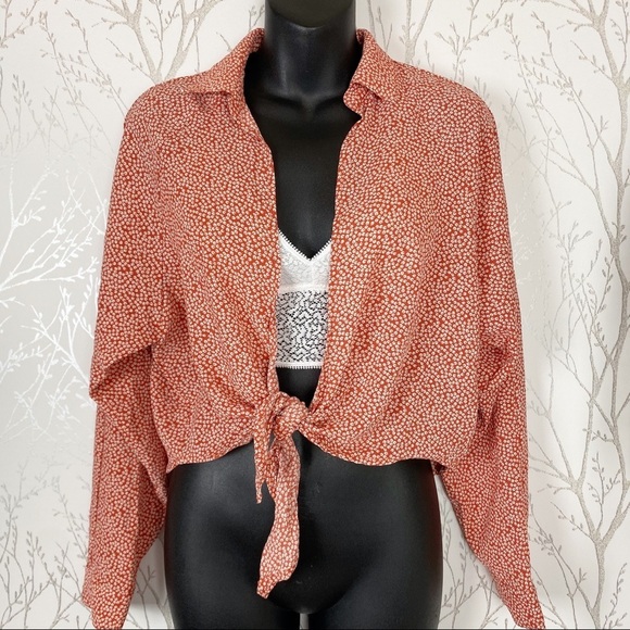 Forever 21 Tops - FOREVER 21 Red Floral Open Front Tie Blouse XS